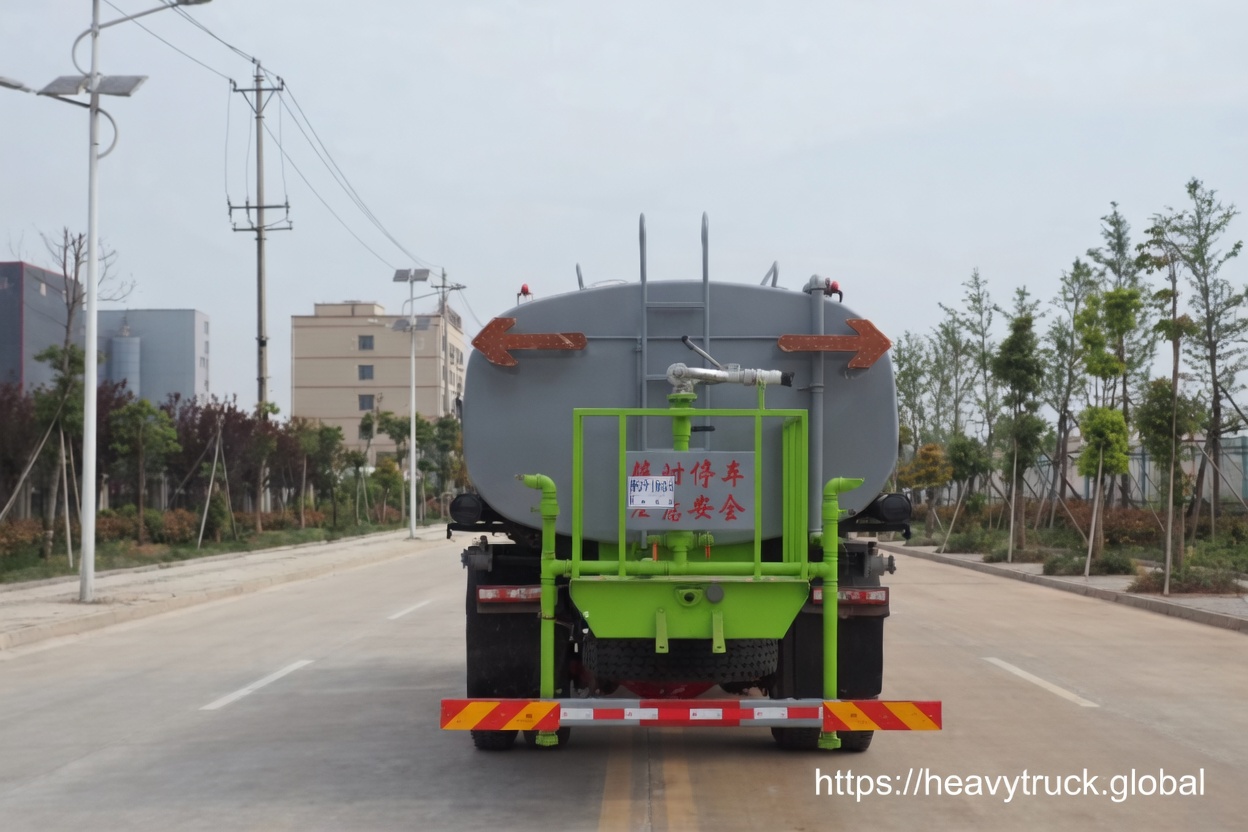 水罐车 东风11000升洒水车